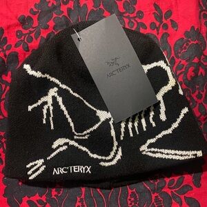 Arcteryx Beanie- Black w/ tags